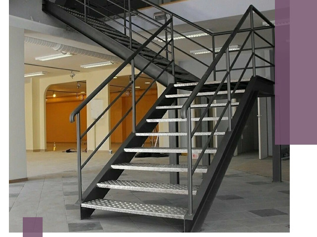 Лестницы для офиса в Ельце: изготовление, монтаж, демонтаж