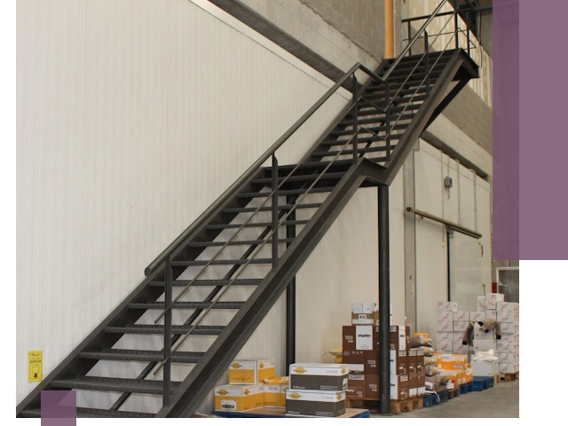 Лестницы для производства в Ельце — изготовление и монтаж