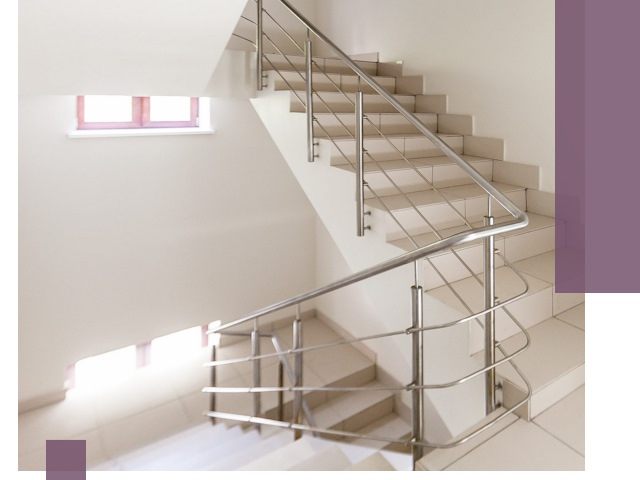 Установка и замена перил в подъезде в Ельце